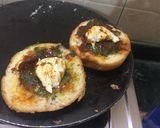 A picture of step 6 of Cheesy veg Bun.