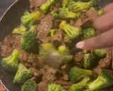 A picture of step 4 of Beef and Broccoli 🥩🥦🍚.