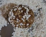A picture of step 5 of Til,gud suji ladoo.