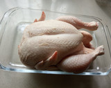 Foto del paso 1 de la receta: Pollo 🍗 jugoso con piel crujiente 😋😋