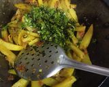 A picture of step 3 of Garlic Potato Wedges.