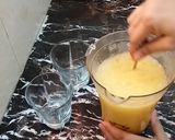 A picture of step 3 of Mango Peach Slush.