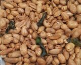 Foto langkah ke 1 dari resep Kacang goreng daun jeruk.