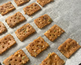 Foto del paso 9 de la receta: Galletas saladas de harina de garbanzos con semillas y frutos secos