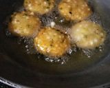 A picture of step 3 of Aloo sabudana vada.