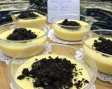 Foto langkah ke 2 dari resep Dessert custard toping oreo.