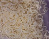 A picture of step 1 of Noodles Pakory.