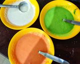 A picture of step 3 of Tricolor Suji Dhokla.