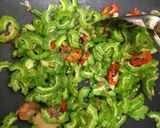 Foto langkah ke 3 dari resep Tumis Pare Rebon.