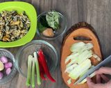 Foto langkah ke 1 dari resep Oseng Kerang Hijau.