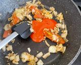 Foto del paso 6 de la receta: Espaguetis integrales con salchichas veganas y salsa de tomate