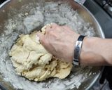 Foto del paso 6 de la receta: Medialunas con jamón