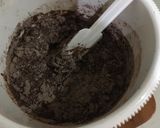 Foto langkah ke 6 dari resep Birthday chocolate muffin.