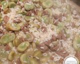 صورة لخطوة 4 من وصفة أرز بالفول الأخضر