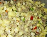 A picture of step 6 of Rounded meat pie.