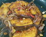 A picture of step 9 of Soy Limang Terung (Eggplant with Soya and lemon).