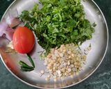 A picture of step 1 of Coriander leaves Chutney.