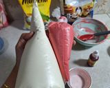 Foto langkah ke 4 dari resep Bolu Kukus Mekar Merah Putih, Tips & Trik.