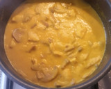 Foto del paso 8 de la receta: Carne con champiñones en salsa de cebolla, ajos y zanahoria