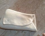 A picture of step 5 of Metha paratha.