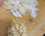 Foto del paso 3 de la receta: Salchipapas con tomate