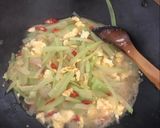 Foto langkah ke 4 dari resep Tumis Labu Siam Telur.