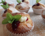 Foto del paso 16 de la receta: Magdalenas con kiwi y fresas rellenas de crema y coulis de frutos del bosque (sin gluten)