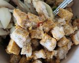 A picture of step 2 of Chicken Cheese Omelate.