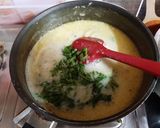 A picture of step 2 of Creamy White Spinach Chicken Lasagna.