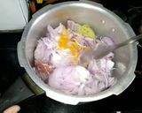 A picture of step 1 of Mutton curry.