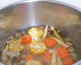 Hình bước làm 3 của món Canh nấm ngũ sắc