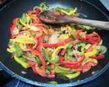 Foto del paso 2 de la receta: Tacos con carne del caldo