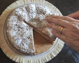 Foto del passaggio 10 della ricetta Crostata di albicocca e amaretti con frolla al rosmarino