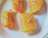 A picture of step 4 of Mango roll.