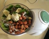 A picture of step 1 of Khandeli Dhanya Ni Chutney (Coriander Pesto).