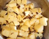 A picture of step 4 of Spicy bhagaaray Aloo 😋😋😋😋.