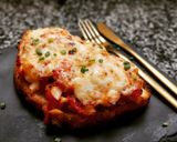 Foto del paso 2 de la receta: Torrada de bacalao con pimientos asados y allioli gratinado