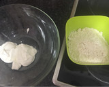 Foto del paso 2 de la receta: Tortilla de harina y yogur griego con aguacate y salmón