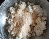 A picture of step 2 of Murmura tikki.