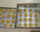 Foto langkah ke 3 dari resep Kue Semprit.