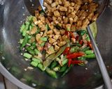 Foto langkah ke 6 dari resep Tumis Buncis Tempe Cabe Hijau.