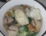 Foto langkah ke 6 dari resep Sup Bakso dan Pangsit.