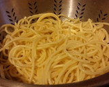 Foto del paso 2 de la receta: Pasta en crema de maiz con rajas poblanas y pollo