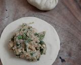 A picture of step 7 of Cheesy Paneer Palak momo.