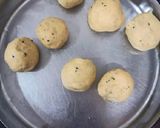 A picture of step 2 of Cheesy veg bomb.
