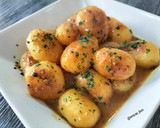 Foto del paso 5 de la receta: Patatas a la mantequilla con salsa de verduras