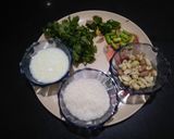A picture of step 1 of Coconut peanut chutney.