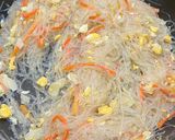 Foto langkah ke 3 dari resep Tumis Soun Sederhana (4 bahan saja!).