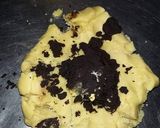 A picture of step 4 of Pine wheel cookies.