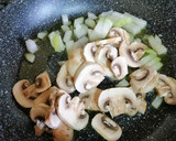 Foto del paso 1 de la receta: Conejo al horno en salsa de miel y verduras